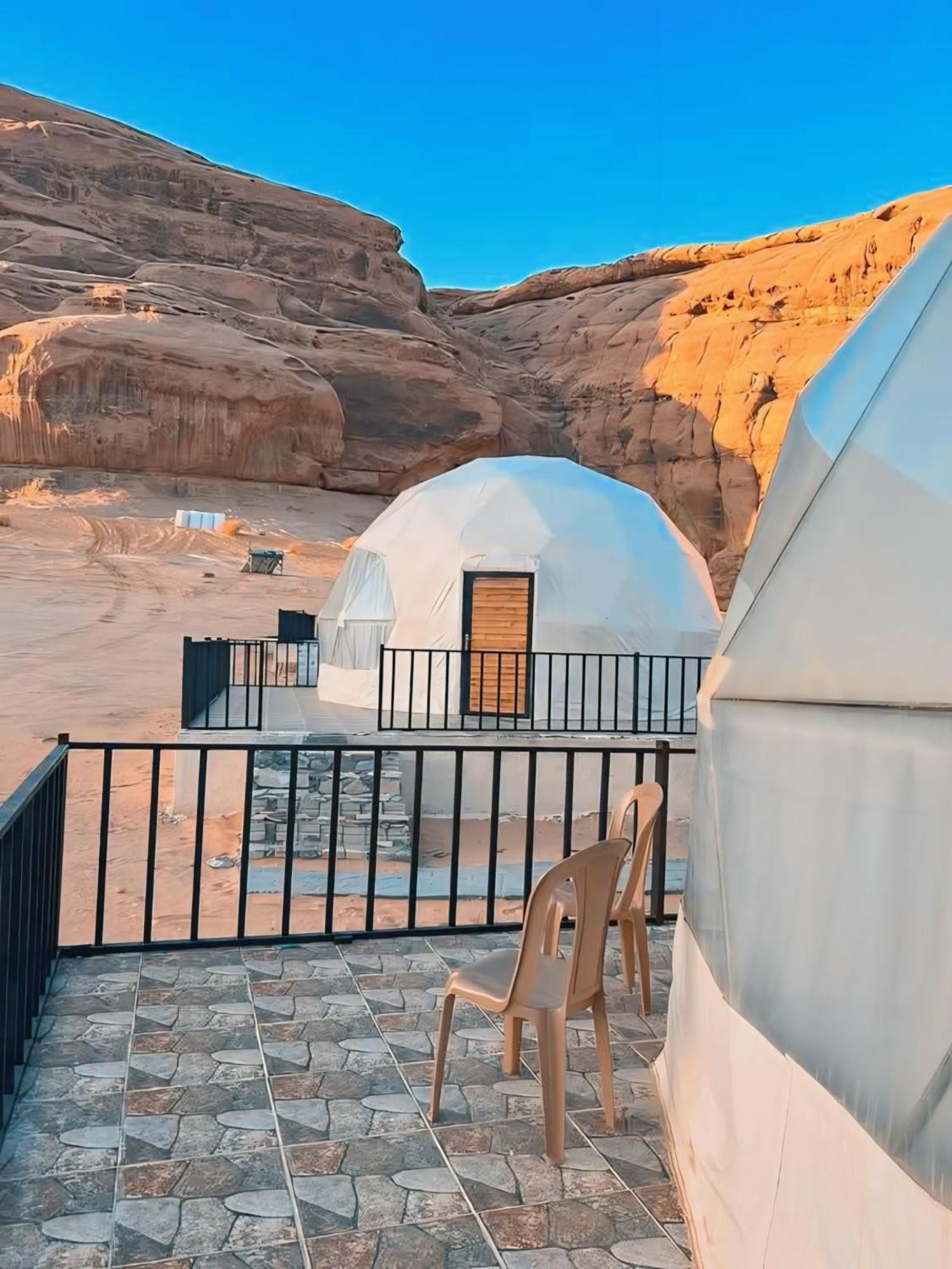 Готель Wadi Rum Caeser Camp Екстер'єр фото