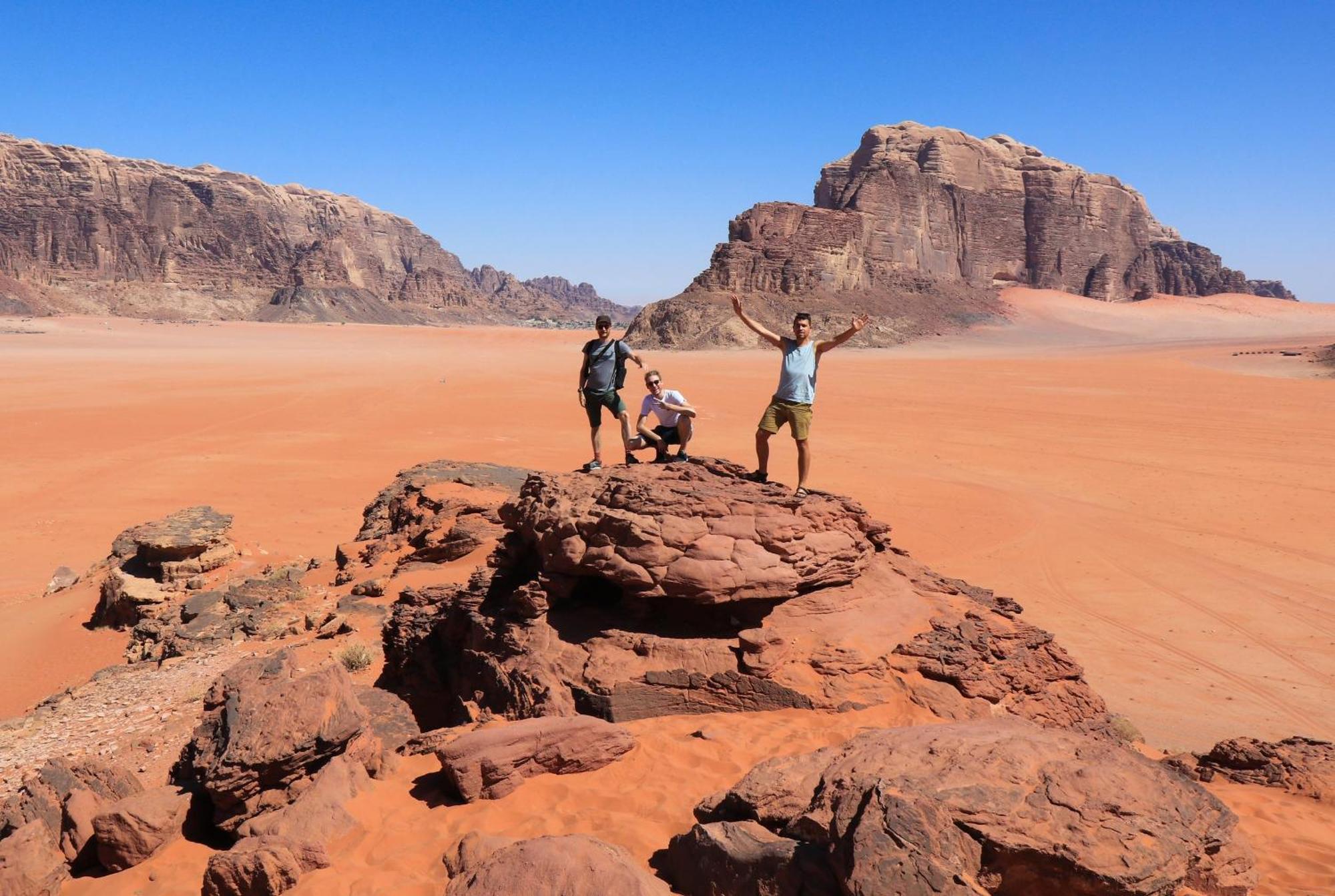 Готель Wadi Rum Caeser Camp Екстер'єр фото
